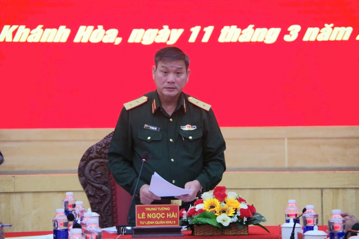 Duy trì nghiêm chế độ trực sẵn sàng chiến đấu, bảo đảm an toàn cuộc bầu cử